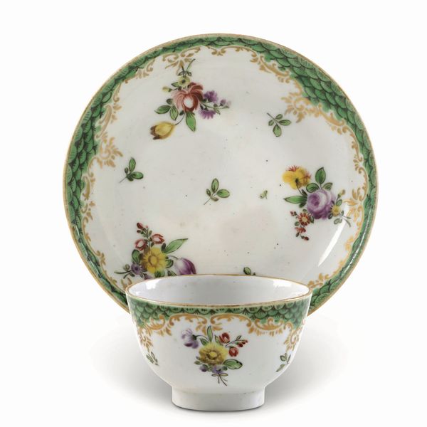 Tazza con piattino<BR>Venezia, Manifattura Cozzi, 1770 circa<BR>  - Asta Maioliche, Porcellane e Figure Venete di un Collezionista Veneziano - Associazione Nazionale - Case d'Asta italiane