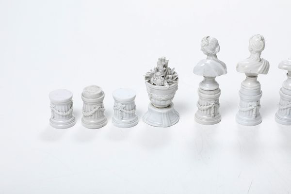 Quattro bustini e cinque vasetti su colonne<BR>Nove, Manifattura Antonibon, 1770-1780 circa<BR>  - Asta Maioliche, Porcellane e Figure Venete di un Collezionista Veneziano - Associazione Nazionale - Case d'Asta italiane