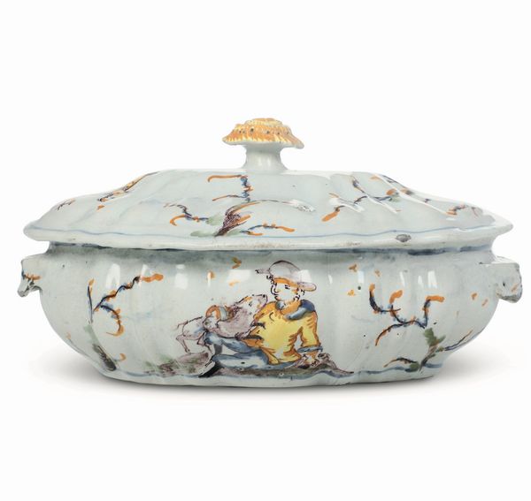 Zuppiera<BR>Savona, seconda met� del XVIII secolo<BR>  - Asta Maioliche, Porcellane e Figure Venete di un Collezionista Veneziano - Associazione Nazionale - Case d'Asta italiane