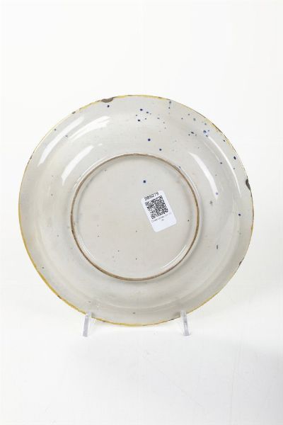 Coppa<BR>Venezia, bottega di mastro Domenego, terzo quarto del XVI secolo<BR>  - Asta Maioliche, Porcellane e Figure Venete di un Collezionista Veneziano - Associazione Nazionale - Case d'Asta italiane