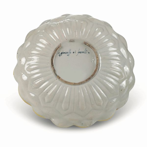 Coppa<BR>Urbino, seconda met� del XVI secolo  - Asta Maioliche, Porcellane e Figure Venete di un Collezionista Veneziano - Associazione Nazionale - Case d'Asta italiane