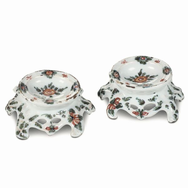 Coppia di saliere<BR>Nove, Manifattura Antonibon, 1740-1770 circa<BR>  - Asta Maioliche, Porcellane e Figure Venete di un Collezionista Veneziano - Associazione Nazionale - Case d'Asta italiane