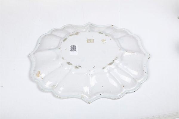 Grande piatto<BR>Nove, Manifattura Antonibon, 1760-1780  - Asta Maioliche, Porcellane e Figure Venete di un Collezionista Veneziano - Associazione Nazionale - Case d'Asta italiane