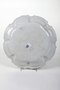 Grande piatto<BR>Nove, Manifattura Antonibon, 1750-1770<BR>  - Asta Maioliche, Porcellane e Figure Venete di un Collezionista Veneziano - Associazione Nazionale - Case d'Asta italiane