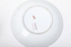 Otto tazze con quattro piattini con decoro �alla sassone�<BR>Venezia, Manifattura Cozzi, 1800 circa e Doccia, Manifattura Ginori, 1770-1780<BR>  - Asta Maioliche, Porcellane e Figure Venete di un Collezionista Veneziano - Associazione Nazionale - Case d'Asta italiane