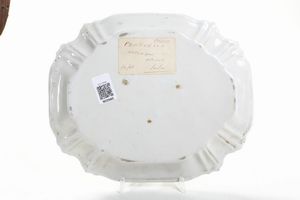 Piccolo vassoio<BR>Nove, Manifattura Antonibon, seconda met� del XVIII secolo<BR>  - Asta Maioliche, Porcellane e Figure Venete di un Collezionista Veneziano - Associazione Nazionale - Case d'Asta italiane