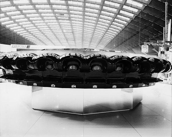 Gianni Berengo Gardin : Salon des Nouvelles Technologies  - Asta Fotografia - Associazione Nazionale - Case d'Asta italiane