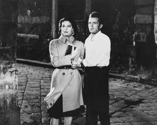 Giovanni Battista Poletto : Ava Gardner e Dirk Bogarde - Ava Gardner e Enrico Maria Salerno  - Asta Fotografia - Associazione Nazionale - Case d'Asta italiane