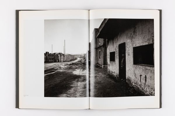 Anthony Suau : Oltre il muro  - Asta Fotografia - Associazione Nazionale - Case d'Asta italiane