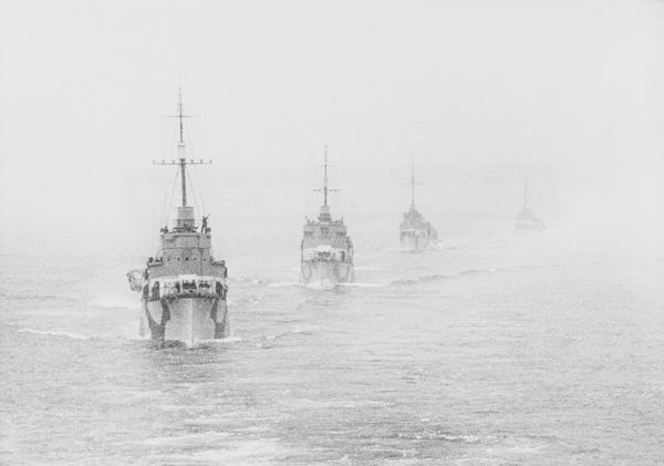 Robert Diament, Attribuito a : Incontro con il nemico, flotta settentrionale  - Asta Fotografia - Associazione Nazionale - Case d'Asta italiane