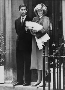 Anonimo : Lady Diana e il Principe Carlo (Second Baby)  - Asta Fotografia - Associazione Nazionale - Case d'Asta italiane