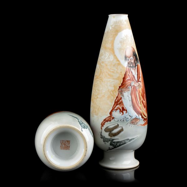 COPPIA DI VASI IN PORCELLANA CON DECORO A SMALTI POLICROMI  - Asta Arte asiatica e tribale  - Associazione Nazionale - Case d'Asta italiane