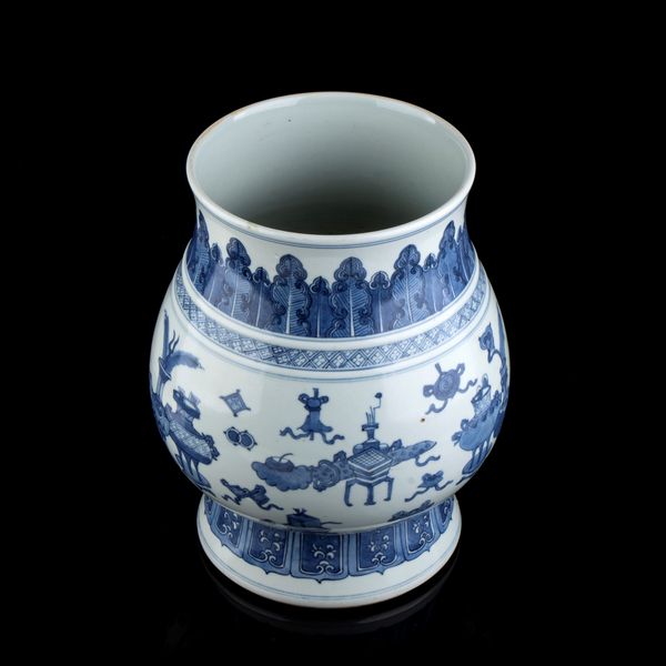 VASO IN PORCELLANA 'BIANCO E BLU'  - Asta Arte asiatica e tribale  - Associazione Nazionale - Case d'Asta italiane