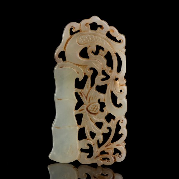 PENDENTE IN PIETRA  - Asta Arte asiatica e tribale  - Associazione Nazionale - Case d'Asta italiane