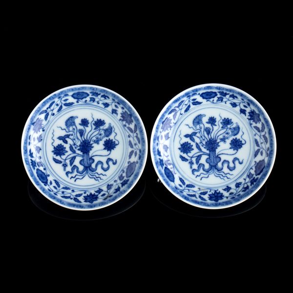 DUE PIATTINI IN PORCELLANA 'BIANCO E BLU'  - Asta Arte asiatica e tribale  - Associazione Nazionale - Case d'Asta italiane