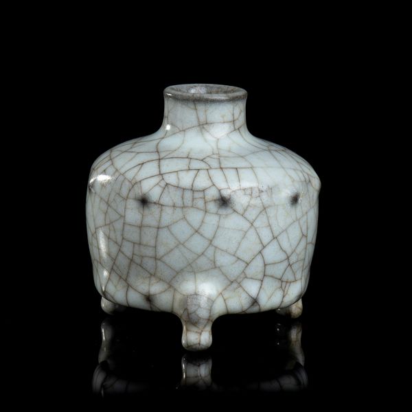 PICCOLA GIARA IN CERAMICA CON INVETRIATURA CÉLADON  - Asta Arte asiatica e tribale  - Associazione Nazionale - Case d'Asta italiane