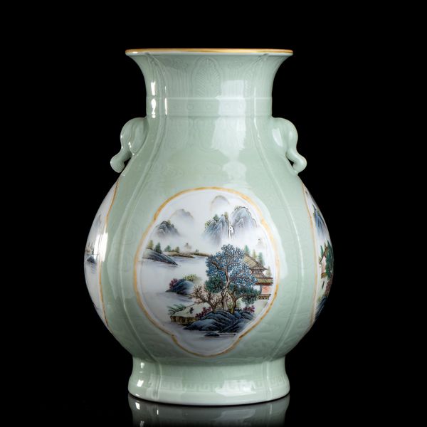 GRANDE VASO IN PORCELLANA CON DECORO A SMALTI POLICROMI  - Asta Arte asiatica e tribale  - Associazione Nazionale - Case d'Asta italiane