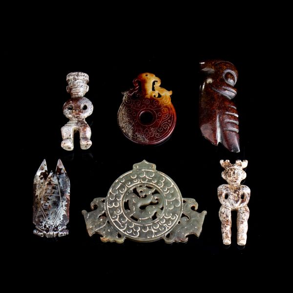 SEI GIADE DI STILE ARCAICO  - Asta Arte asiatica e tribale  - Associazione Nazionale - Case d'Asta italiane