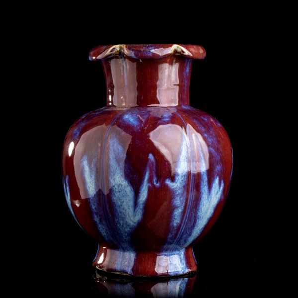 VASO IN PORCELLANA CON INVETRIATURA FLAMBÉ  - Asta Arte asiatica e tribale  - Associazione Nazionale - Case d'Asta italiane