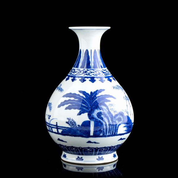 VASO A BOTTIGLIA IN PORCELLANA 'BIANCO E BLU'  - Asta Arte asiatica e tribale  - Associazione Nazionale - Case d'Asta italiane