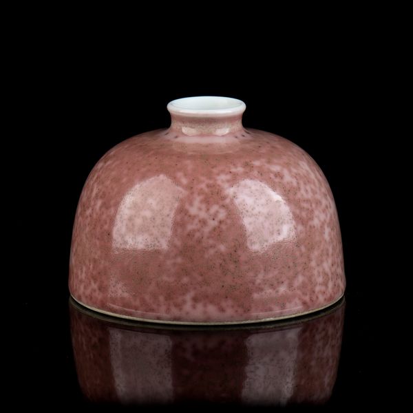 CONTENITORE PER ACQUA TABAIZUN IN PORCELLANA CON INVETRIATURA 'FIORE DI PESCO'  - Asta Arte asiatica e tribale  - Associazione Nazionale - Case d'Asta italiane