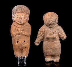 DUE FIGURE IN CERAMICA  - Asta Arte asiatica e tribale  - Associazione Nazionale - Case d'Asta italiane