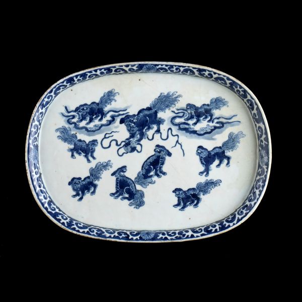 VASSOIO IN PORCELLANA 'BIANCO E BLU'  - Asta Arte asiatica e tribale  - Associazione Nazionale - Case d'Asta italiane