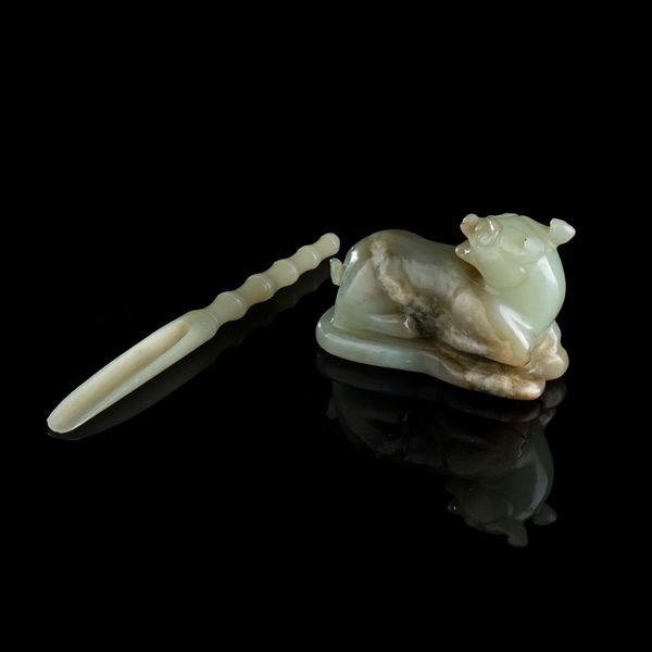 FERMACARTE E TAGLIA TE' IN GIADA VERDE  - Asta Arte asiatica e tribale  - Associazione Nazionale - Case d'Asta italiane