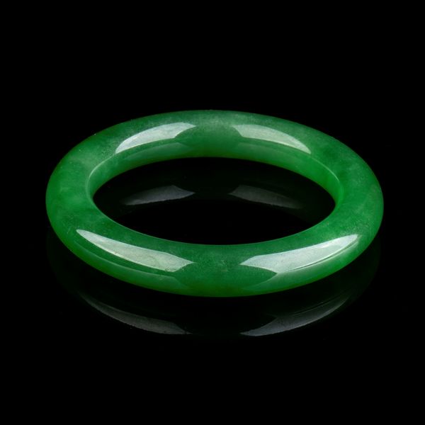 BRACCIALE IN GIADEITE  - Asta Arte asiatica e tribale  - Associazione Nazionale - Case d'Asta italiane