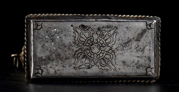 RELIQUIARIO GAU IN METALLO CON INSERTI IN PIETRA  - Asta Arte asiatica e tribale  - Associazione Nazionale - Case d'Asta italiane