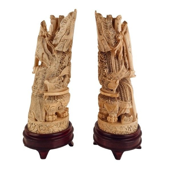 DUE FIGURE DI SOVRANI IN AVORIO  - Asta Arte asiatica e tribale  - Associazione Nazionale - Case d'Asta italiane