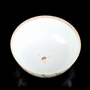 CIOTOLA IN PORCELLANA 'FAMIGLIA ROSA'  - Asta Arte asiatica e tribale  - Associazione Nazionale - Case d'Asta italiane