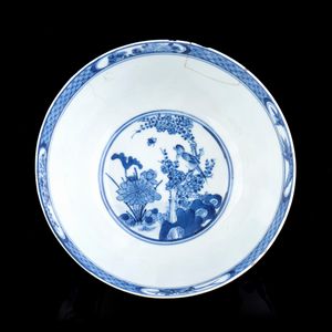 CIOTOLA IN PORCELLANA 'BIANCO E BLU'  - Asta Arte asiatica e tribale  - Associazione Nazionale - Case d'Asta italiane