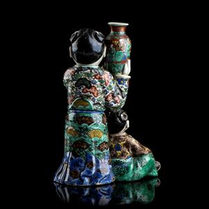 GRUPPO CON FIGURE IN PORCELLANA 'KUTANI' CON DECORO A SMALTI POLICROMI  - Asta Arte asiatica e tribale  - Associazione Nazionale - Case d'Asta italiane