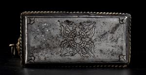 RELIQUIARIO GAU IN METALLO CON INSERTI IN PIETRA  - Asta Arte asiatica e tribale  - Associazione Nazionale - Case d'Asta italiane