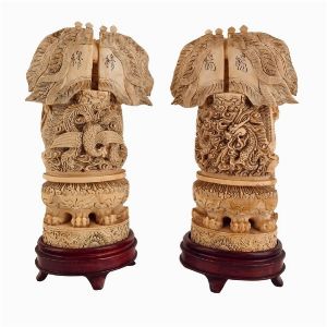 DUE FIGURE DI SOVRANI IN AVORIO  - Asta Arte asiatica e tribale  - Associazione Nazionale - Case d'Asta italiane