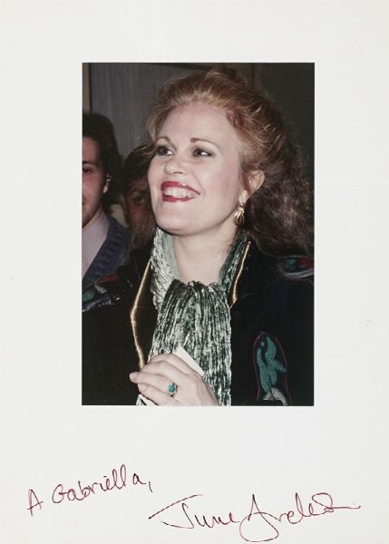 Raccolta di 145 tra fotografie, cartoline, depliant pubblicitari e locandine con firme e dediche di musicisti, compositori, cantanti lirici e ballerini.  - Asta Libri, autografi e manoscritti - Associazione Nazionale - Case d'Asta italiane