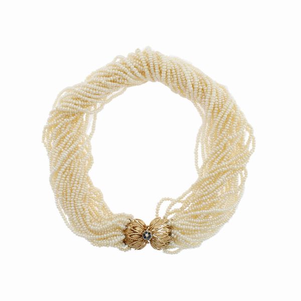 Collana fili di perline a torchon  - Asta Gioielli Orologi Fashion Vintage - Web Only - Associazione Nazionale - Case d'Asta italiane