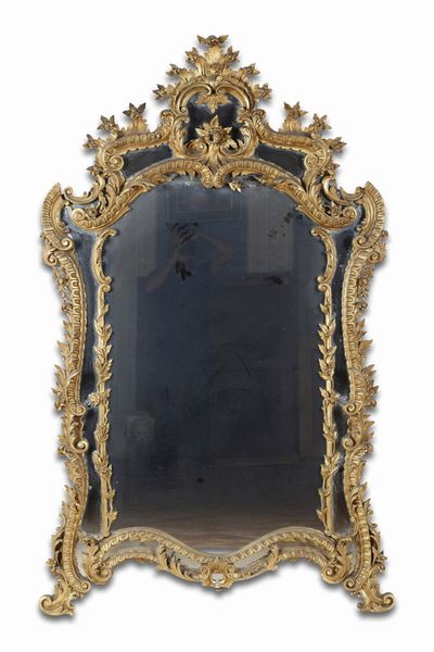 Grande specchiera in legno intagliato e dorato. XIX secolo  - Asta Antiquariato - Associazione Nazionale - Case d'Asta italiane