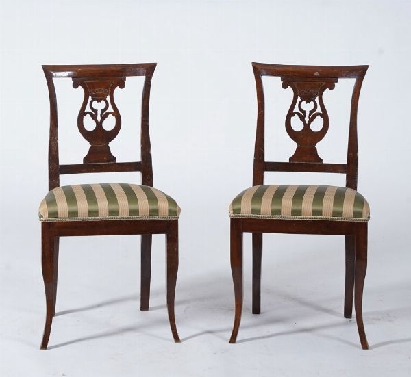 Coppia di sedie in mogano. Inghilterra XIX secolo  - Asta Antiquariato - Associazione Nazionale - Case d'Asta italiane