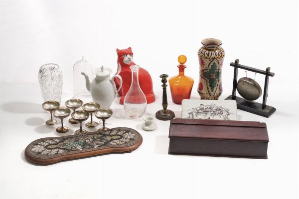 Lotto di oggetti vari in differenti materiali  - Asta Antiquariato - Associazione Nazionale - Case d'Asta italiane