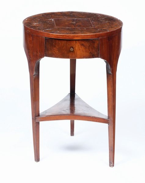 Tavolino e coppia di sedie in legno intagliato. XIX secolo  - Asta Antiquariato - Associazione Nazionale - Case d'Asta italiane