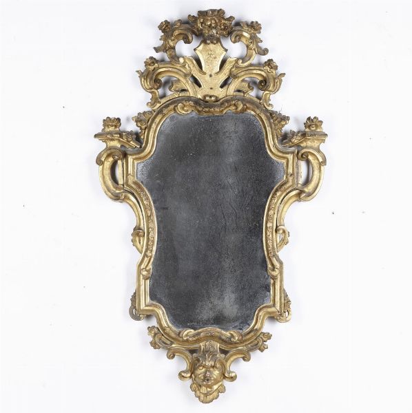 Specchiera in legno intagliato e dorato. XVIII secolo  - Asta Antiquariato - Associazione Nazionale - Case d'Asta italiane