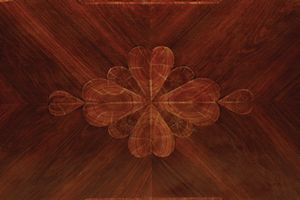 Scrivania lastronata ed intarsiata col motivo del quadrifoglio. Genova XIX secolo  - Asta Antiquariato - Associazione Nazionale - Case d'Asta italiane