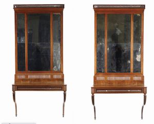 Coppia di consoles con specchiere. XIX secolo  - Asta Antiquariato - Associazione Nazionale - Case d'Asta italiane