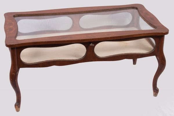 Tavolo vetrina in legno  - Asta Parade II - Arredi e Dipinti Antichi - Associazione Nazionale - Case d'Asta italiane