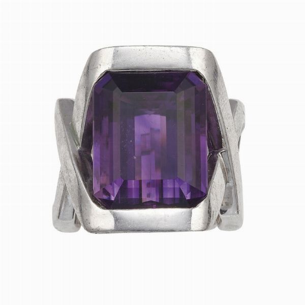 Anello a fascia con ametista  - Asta Gioielli  - Associazione Nazionale - Case d'Asta italiane