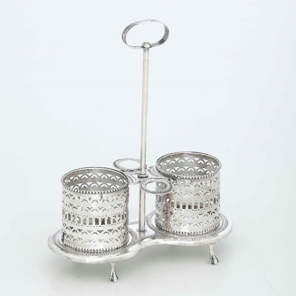 Acetoliera. Argenteria italiana del XIX secolo (Veneto ?). Marchio dell'argentiere F.G. entro rettangolo (non identificato)  - Asta Argenti - Associazione Nazionale - Case d'Asta italiane