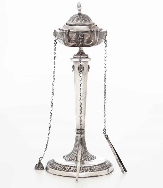 Lucerna. Bolli della città di Roma in uso dopo il 1815. Marchio del maestro argentiere Angelo Giannotti (sulla pinza)  - Asta Argenti - Associazione Nazionale - Case d'Asta italiane