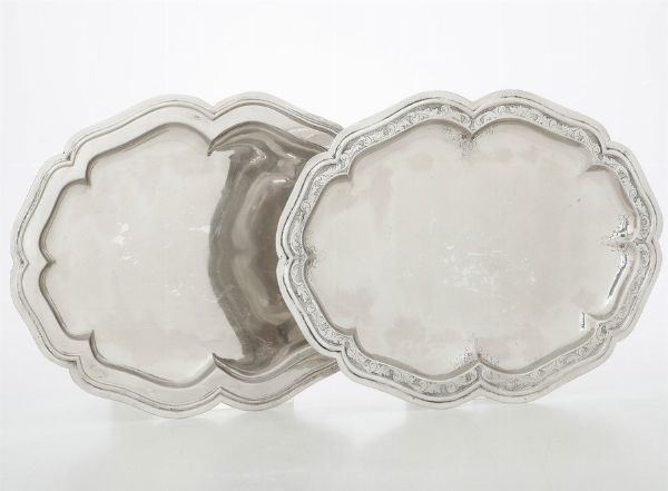Due vassoi polilobati, marchi Napoli XVIII secolo (non pertinenti)  - Asta Argenti - Associazione Nazionale - Case d'Asta italiane